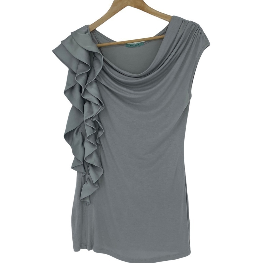 Pleione gray ruffled shoulder & side stretch top, M